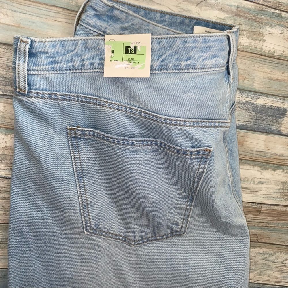 NWT Universal Thread Mid Rise 90s Baggy Shorts - Picture 7 of 7